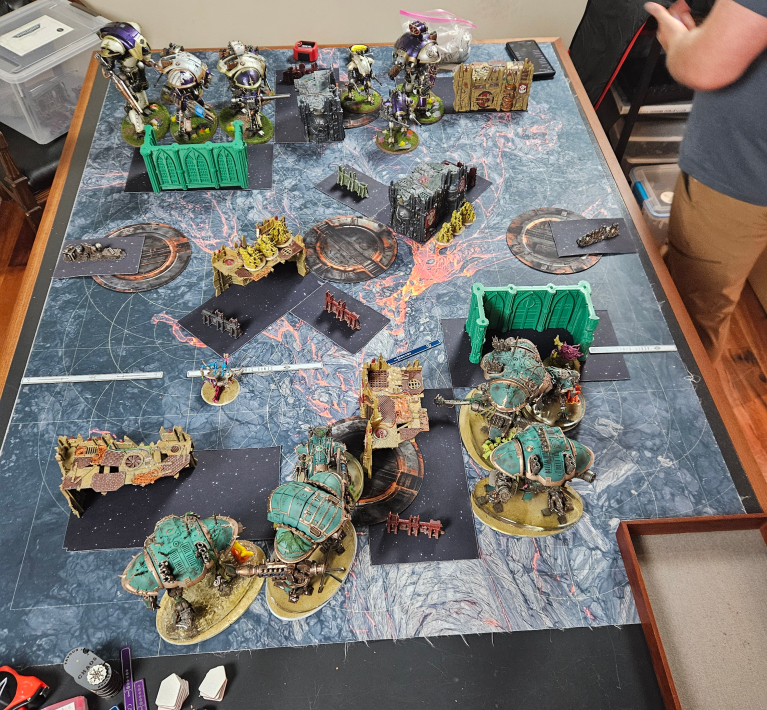 Chaos Knights (Infernal Lance) vs. Imperial Knights (Noble Lance ...